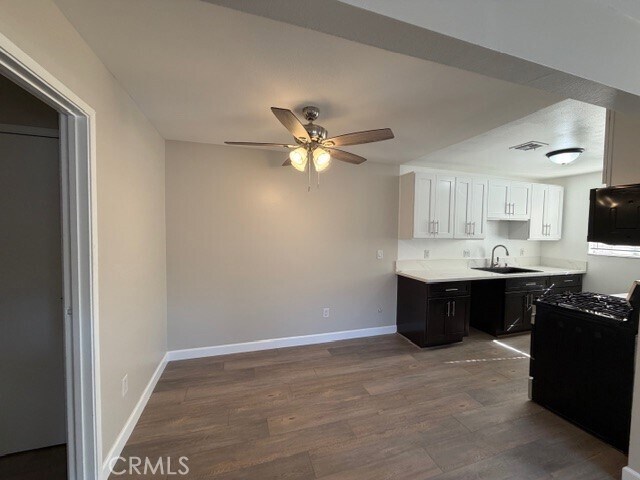 Building Photo - 1309 Vía Santiago