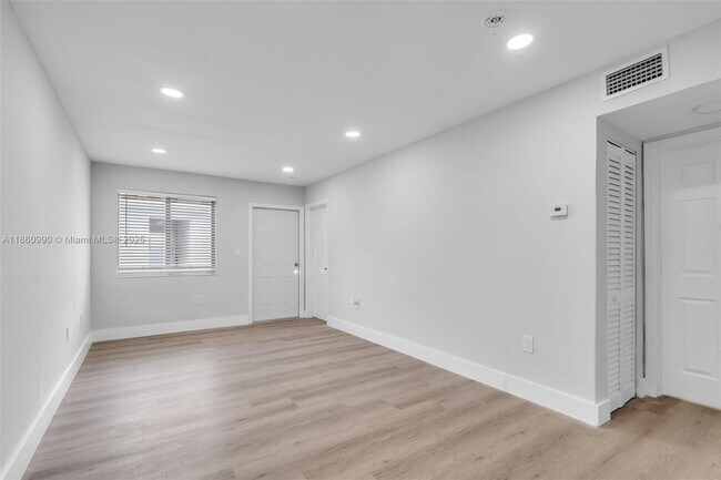 Building Photo - 560 NE 63rd St