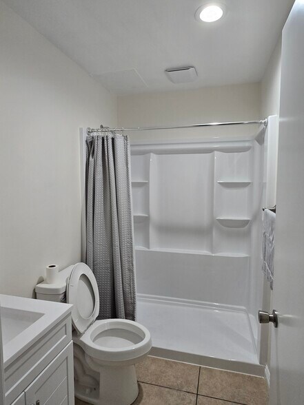 Building Photo - 2795 Conejo Dr