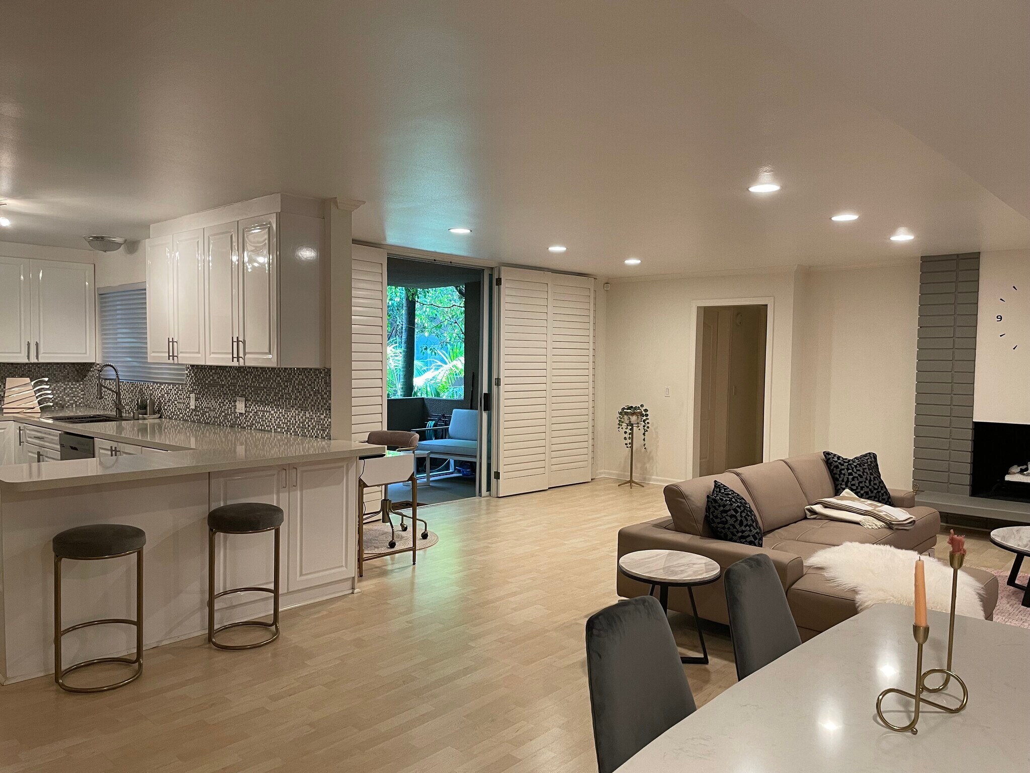 Building Photo - 4240 Fulton Ave