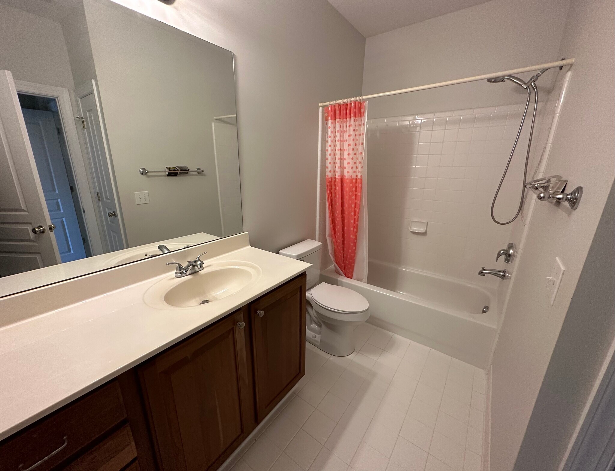 Second Bath - 432 Glencrest Pl