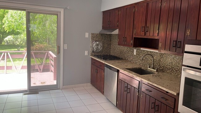 Building Photo - 56 Capral Ln