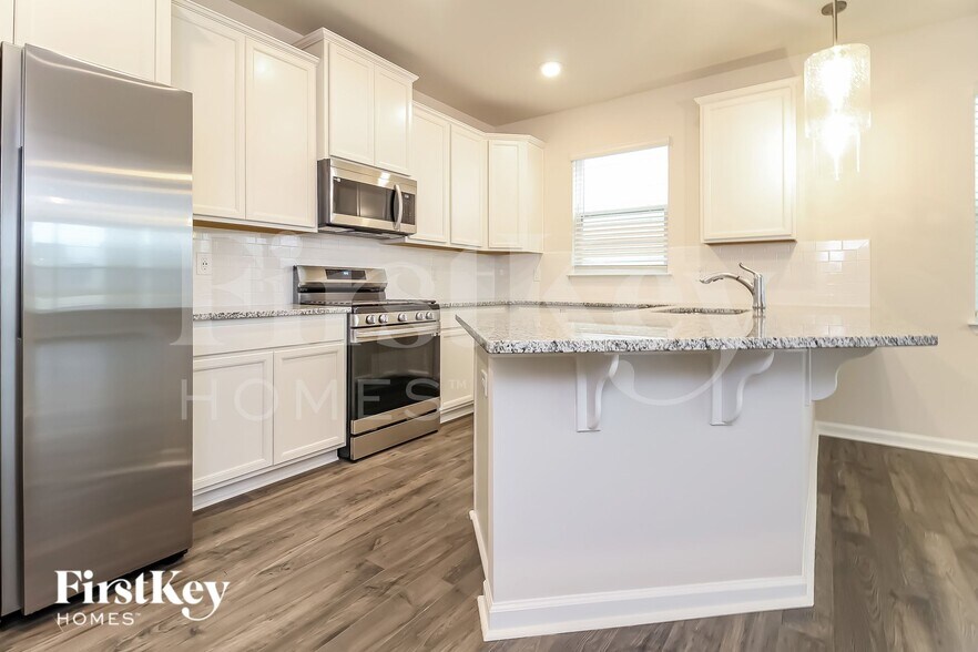 Building Photo - 602 Goldburn Wy