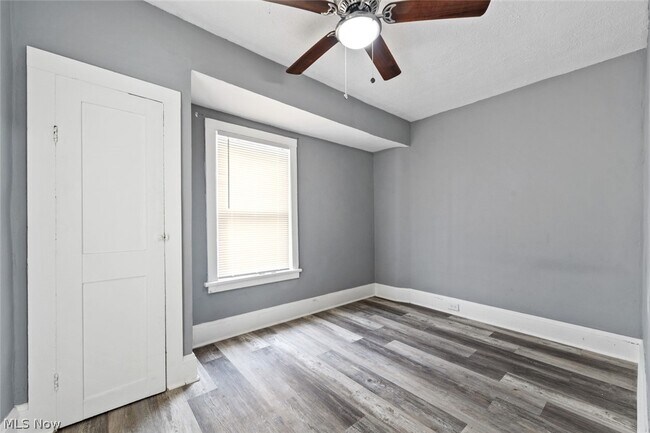 Building Photo - 3753 W 139th St