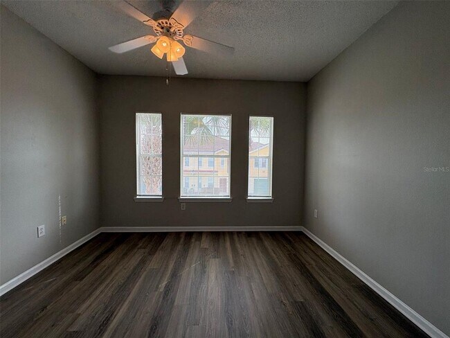 Building Photo - 12021 Villanova Dr