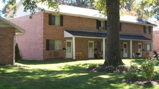 Building Photo - 470 Brentwood Dr