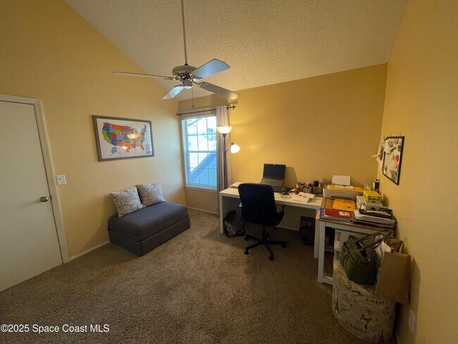 Building Photo - 4890 Lake Waterford Way W