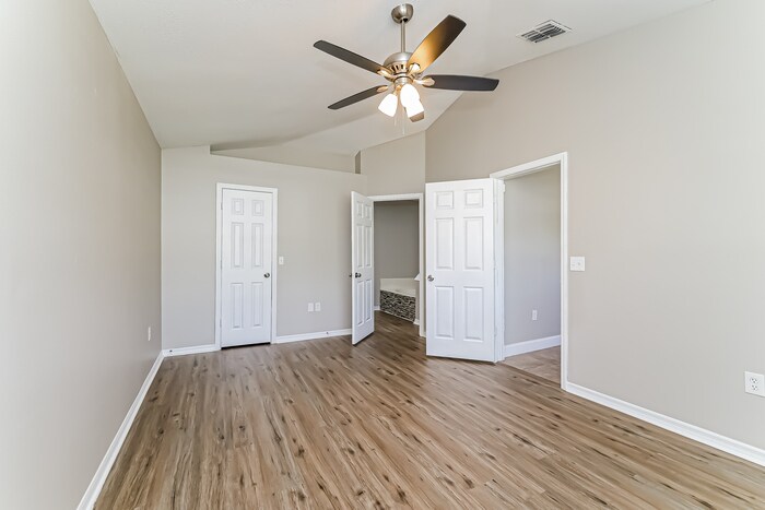 Building Photo - 814 Mountbatten Ln