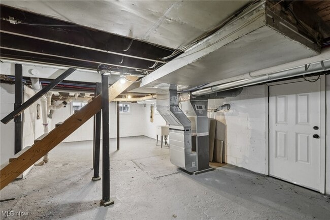 Building Photo - 133 N Pearl St