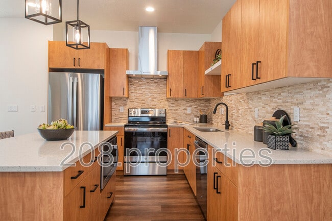Building Photo - 479 E Violets Cv Ln