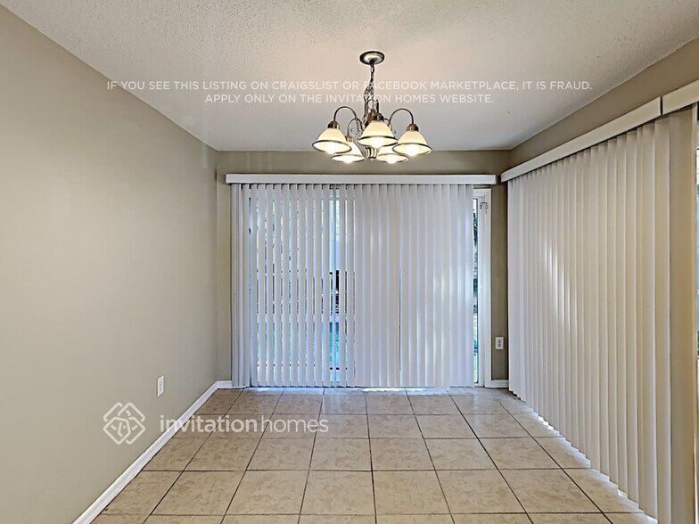 Building Photo - 17604 Esprit Dr