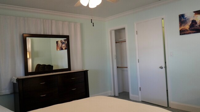 Building Photo - 3693 NE 20th Ave