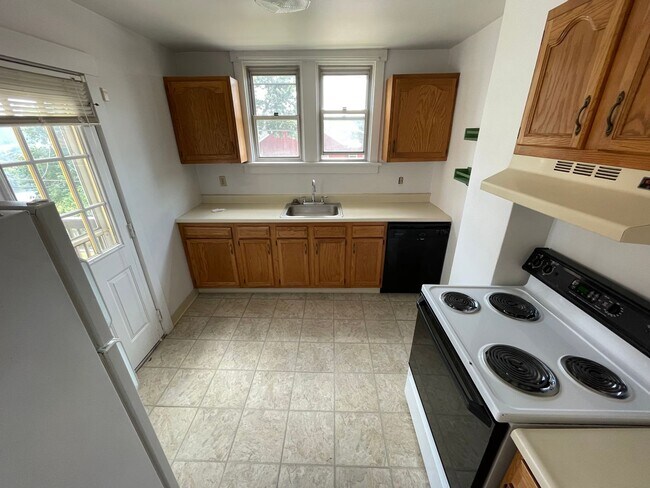 Building Photo - Available August 1, 2026; Lease will end July 27, 2027