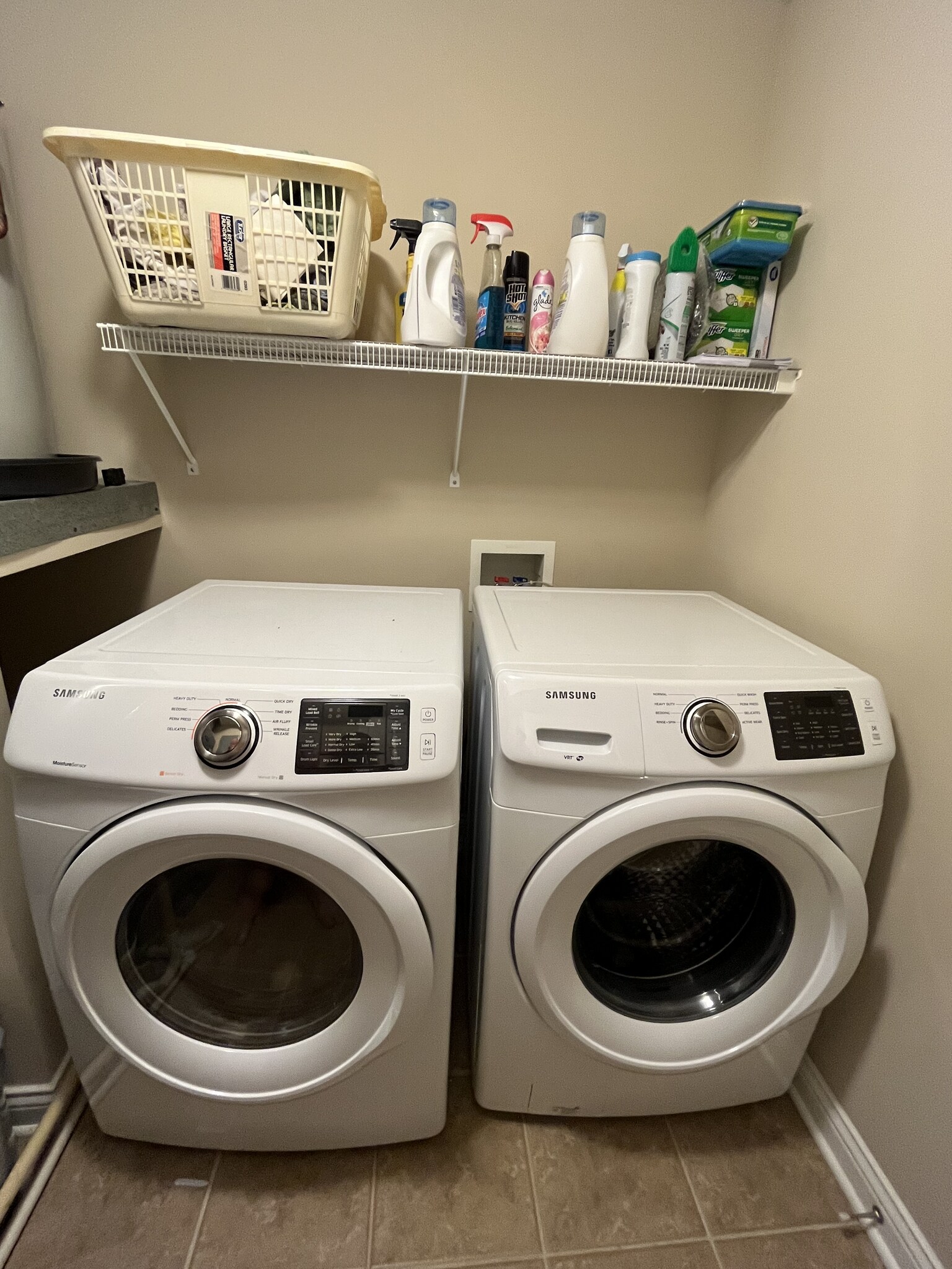 Building Photo - 350 N Meridian St