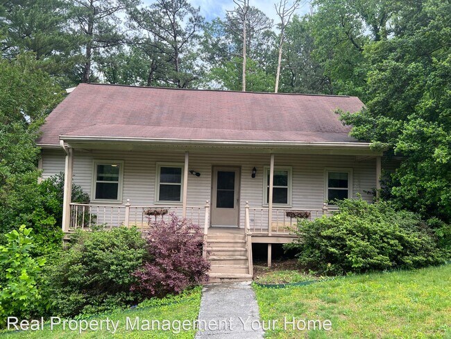 Primary Photo - 3 br, 2.5 bath House - 529 Spring Crest Dr