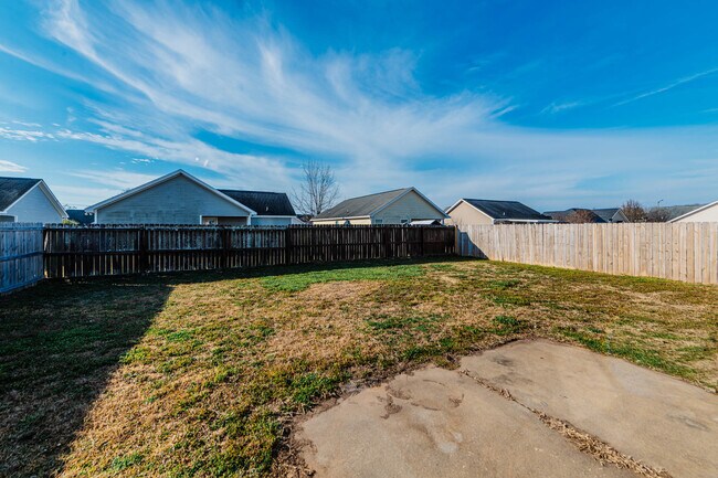 Building Photo - 321 Grand Ave