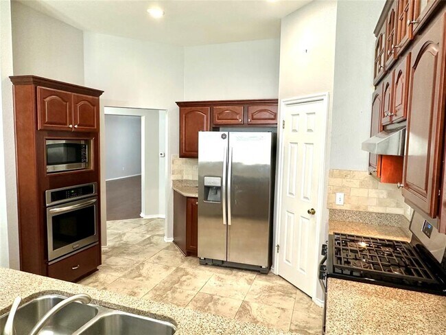 Building Photo - 14901 Babbling Brook Dr