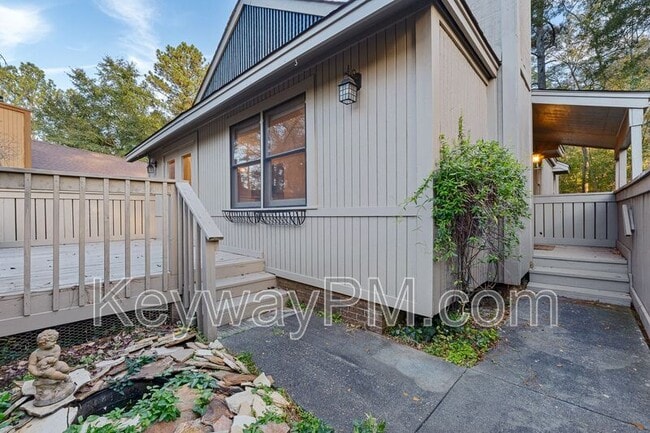 Building Photo - 48 Bluff Pointe Way