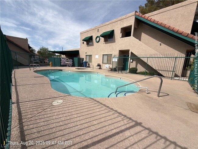 Building Photo - 6750 Del Rey Ave