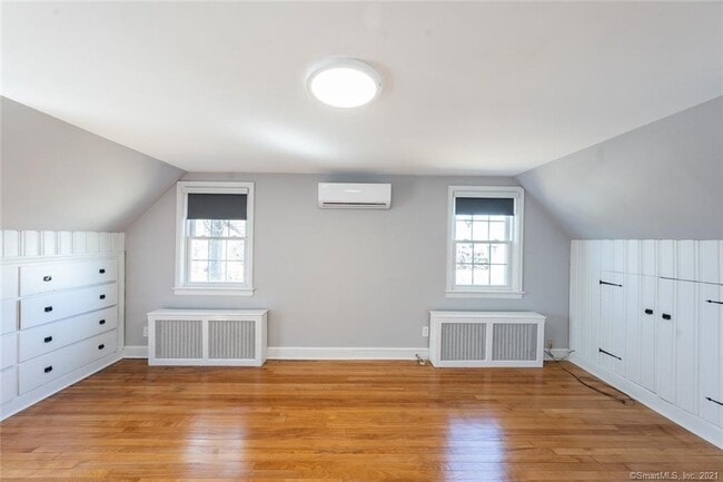 Building Photo - 126 Park Ave