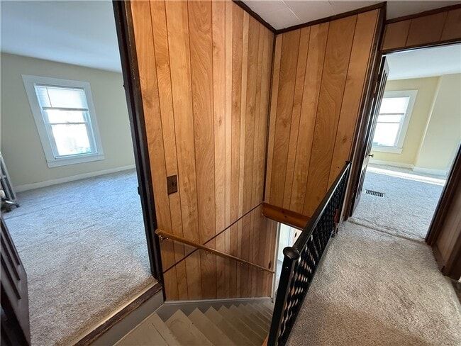 Building Photo - 23 Burton St