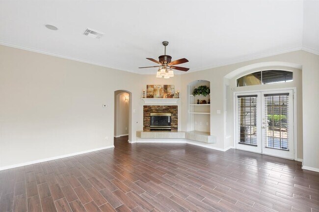 Building Photo - 7211 Bethany Bay Dr