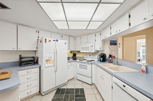Building Photo - 3942 Trophy Blvd