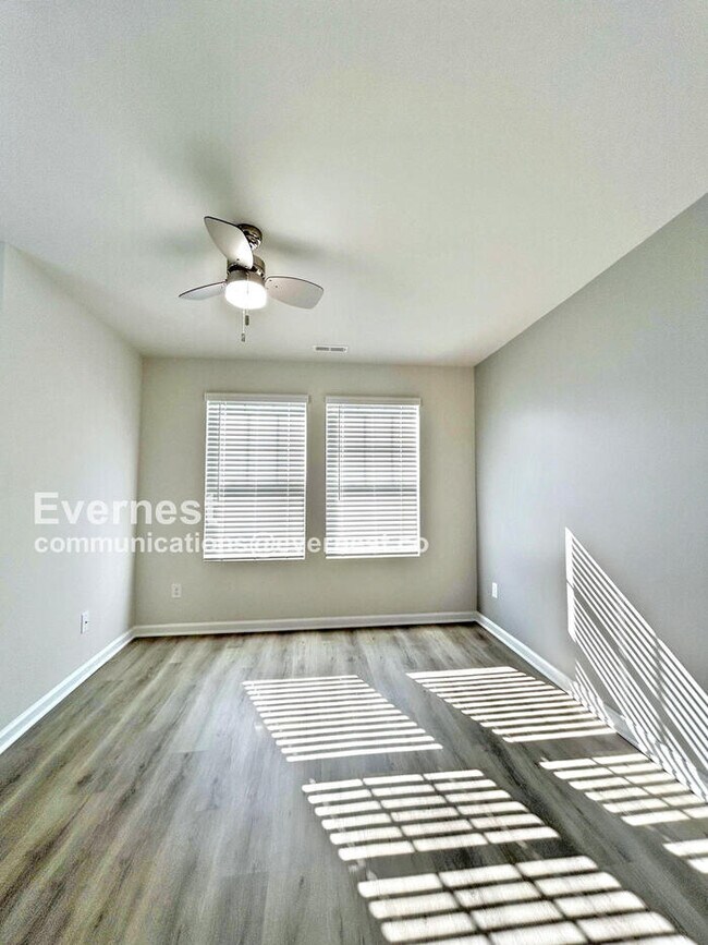 Building Photo - 9226 Northfield Crossing Dr