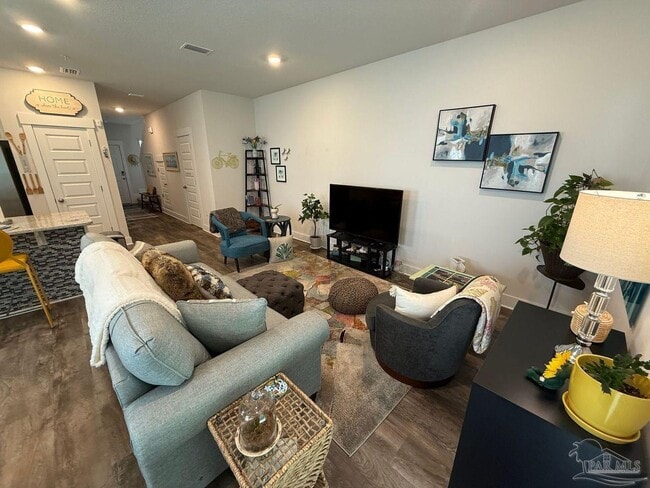 Building Photo - 1543 Iroquois Ct