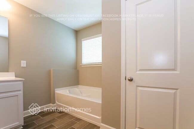 Building Photo - 108 Four Seasons Way