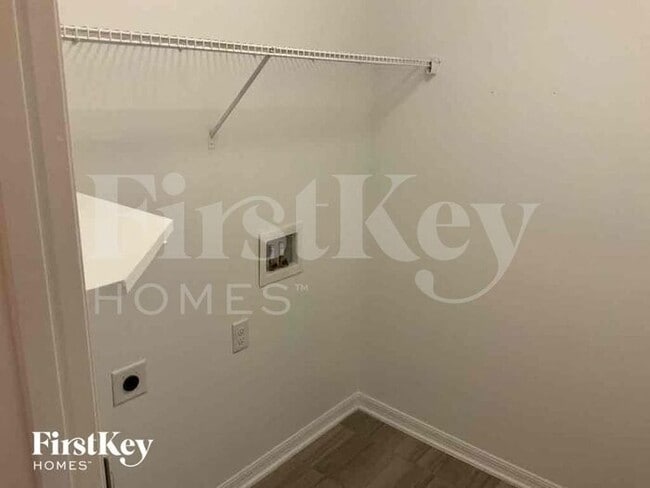 Building Photo - 121 Alexandria Cir