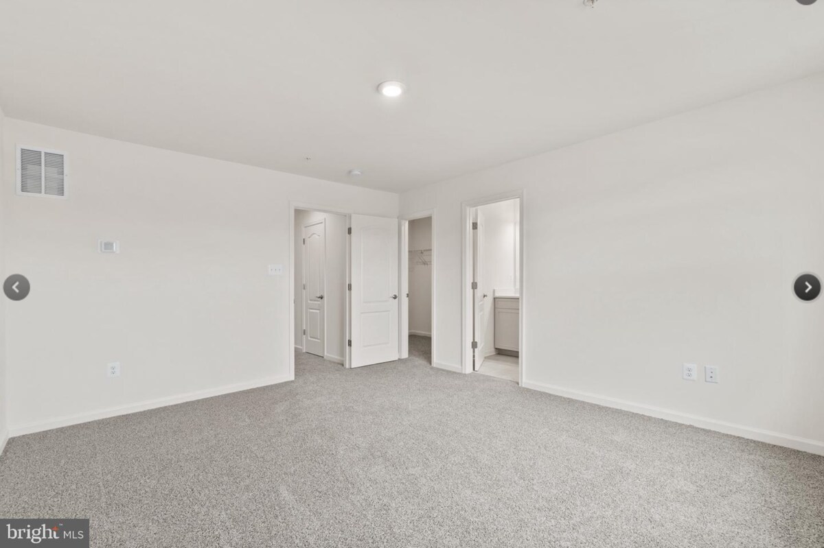 Building Photo - 8217 Longford Rd