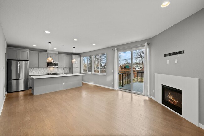 Building Photo - 5230 Stuart St