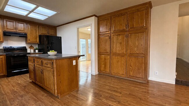 Building Photo - 7214 Chantilley Ct