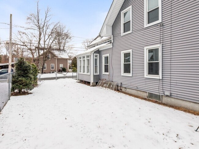 Building Photo - 16 Hampden Ave