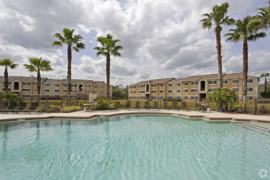 Primary Photo - Carolina Club Apartments