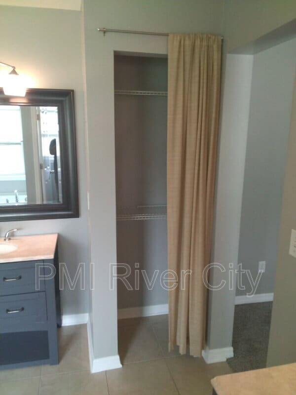 Building Photo - 818 Filmore Ln