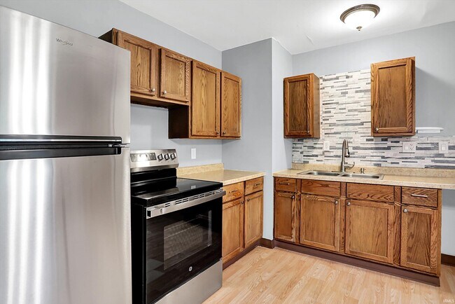 Building Photo - 2810 Limestone Dr