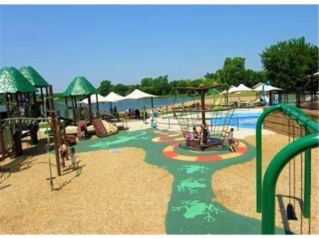 Building Photo - 15303 Trillium Cir