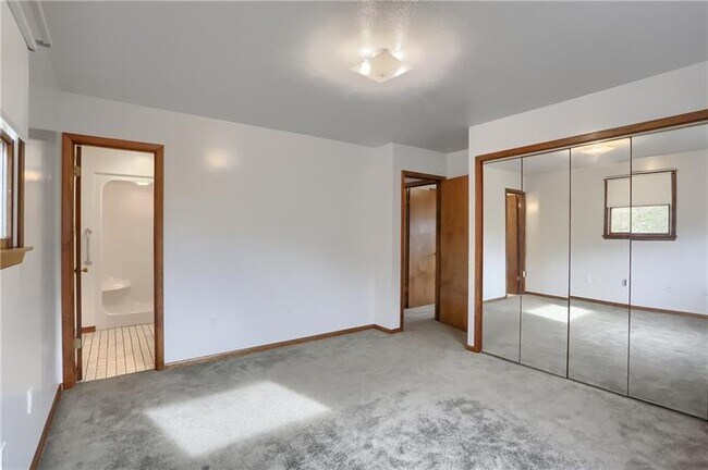 Building Photo - 316 Tarragonna St