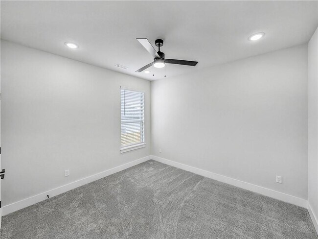 Building Photo - 7962 Teton Trl Ave