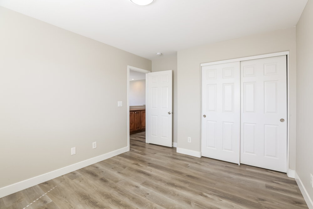 Building Photo - 4477 Oberlander Ave