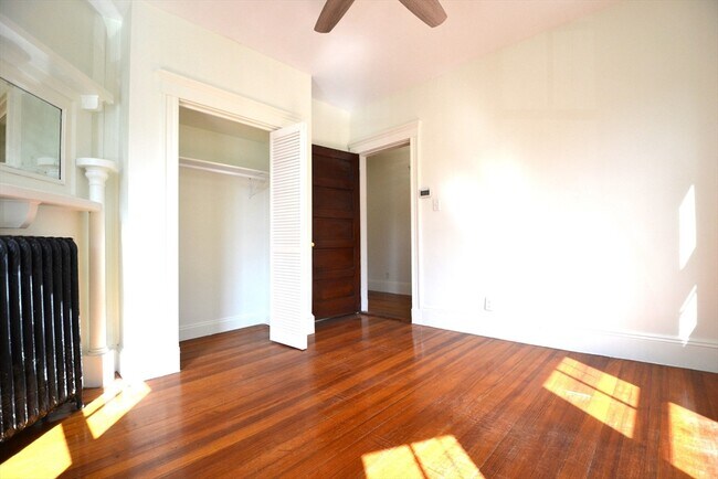 Building Photo - 82 Montebello Rd