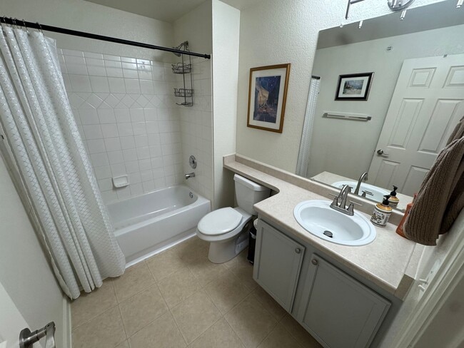 Building Photo - Maintenance Free Englewood Condo