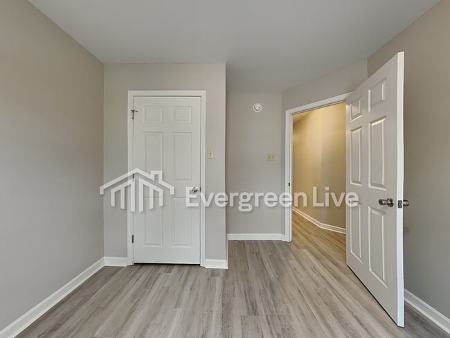 Building Photo - 21 Nevada Ln