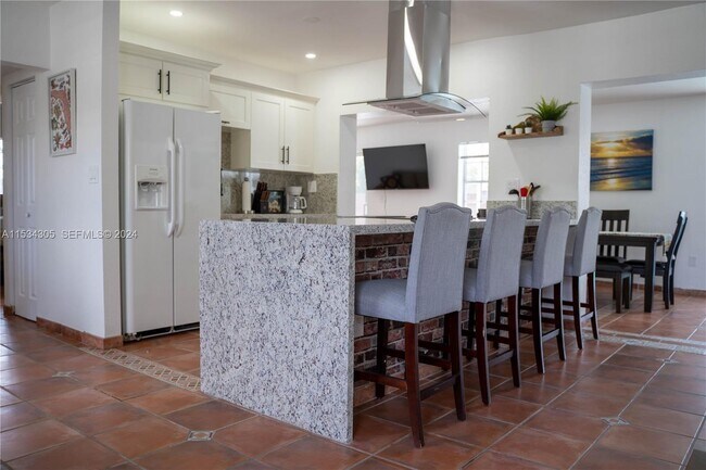 Building Photo - 10120 Nicaragua Dr