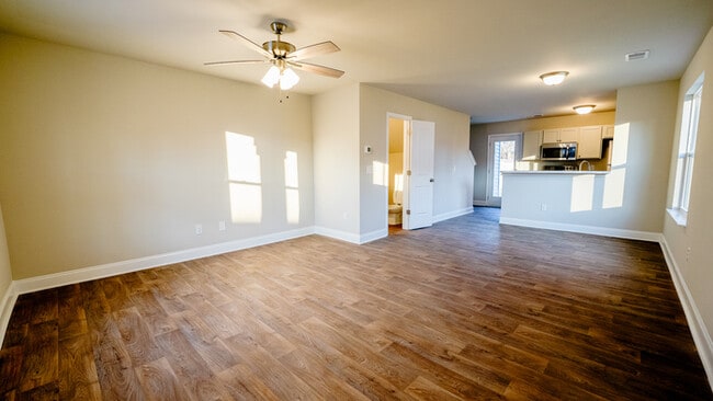Building Photo - BRAND NEW 2 bedroom, 1.5 bathroom duplex i...