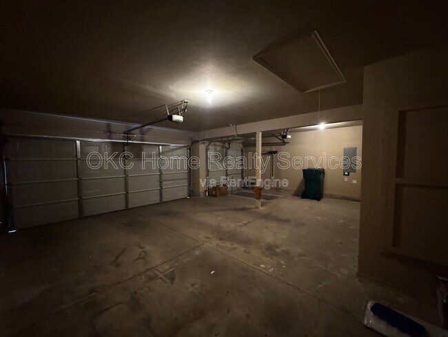Building Photo - 8020 Kaden Rd