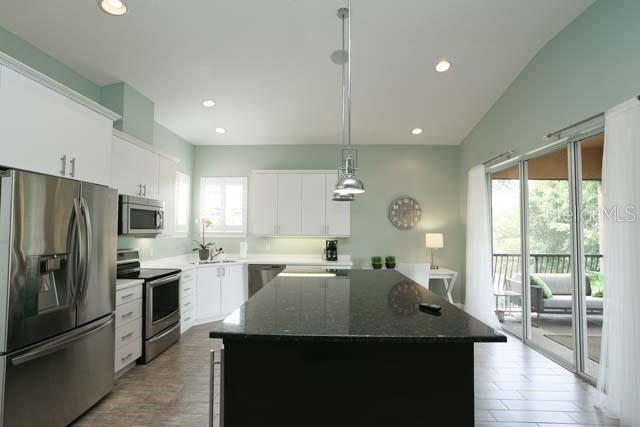 Building Photo - 5534 46th Ct W