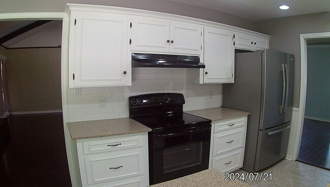 Building Photo - 601 Rock Hollow Dr